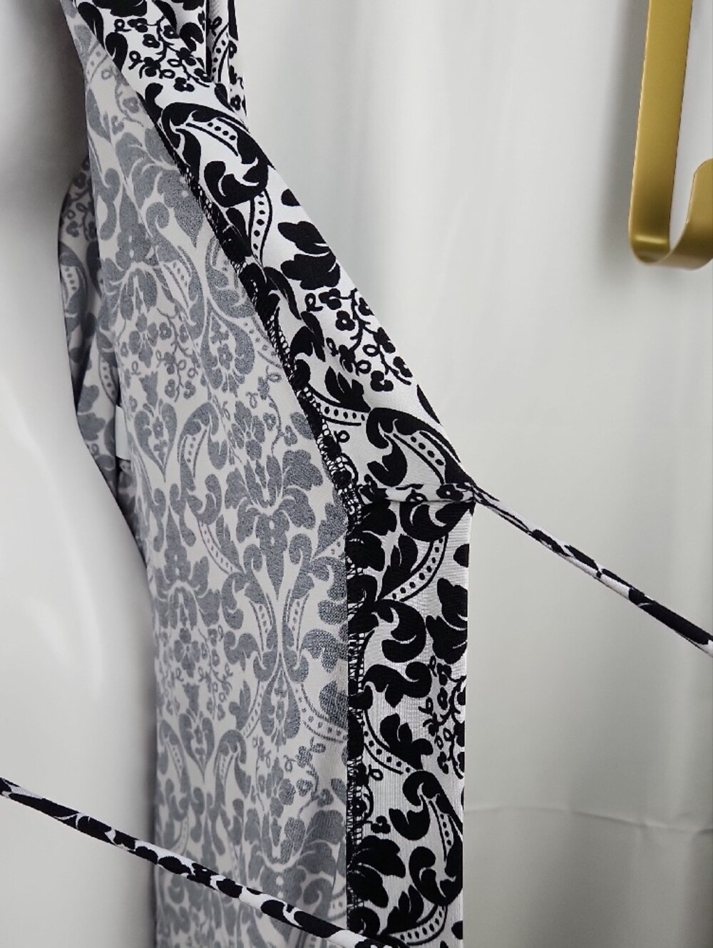 Linea Donatella Black and White Printed Wrap Robe - Picture 10 of 11